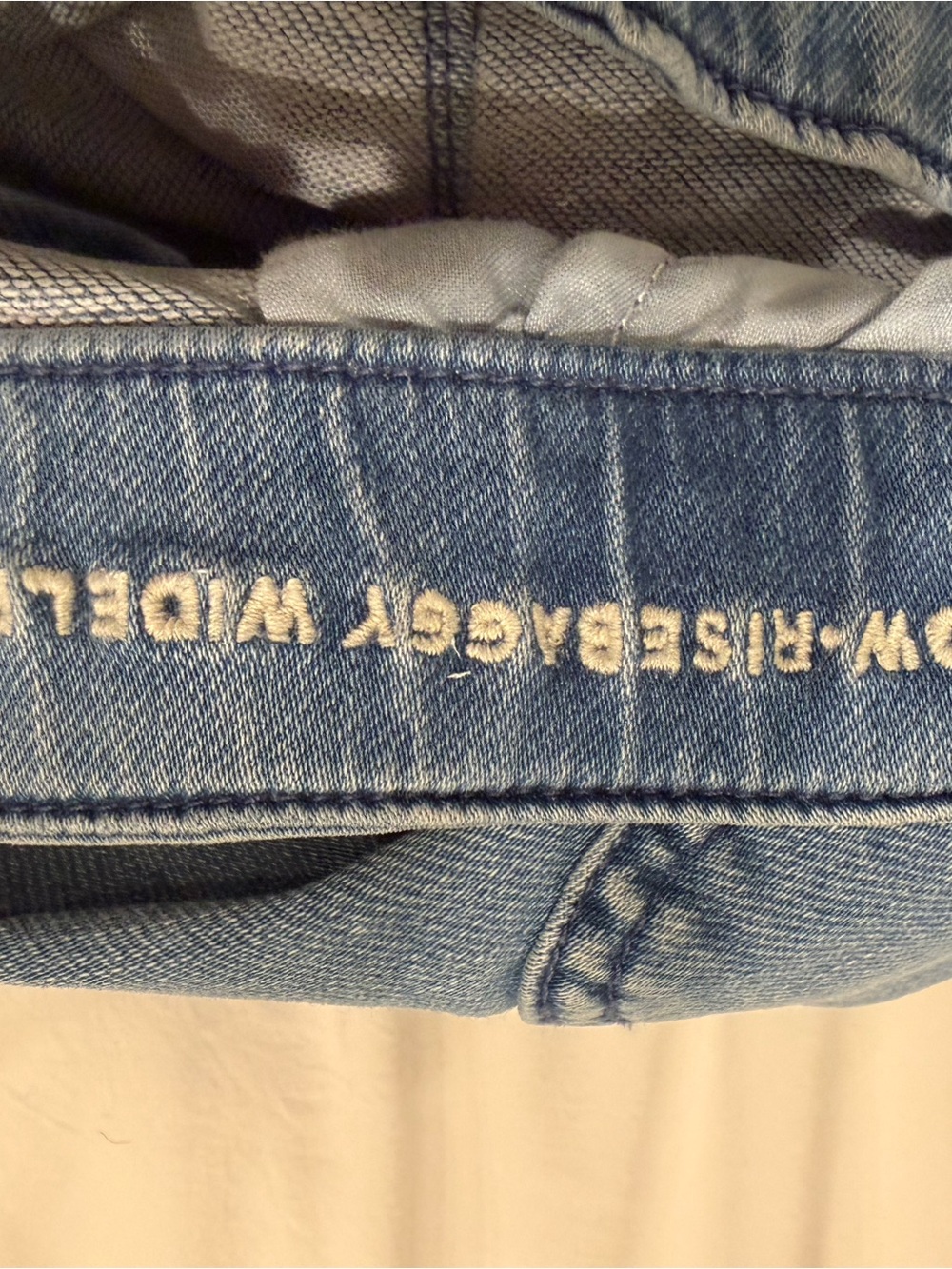 American Eagle Wide Leg Jeans - Picture 5 of 6